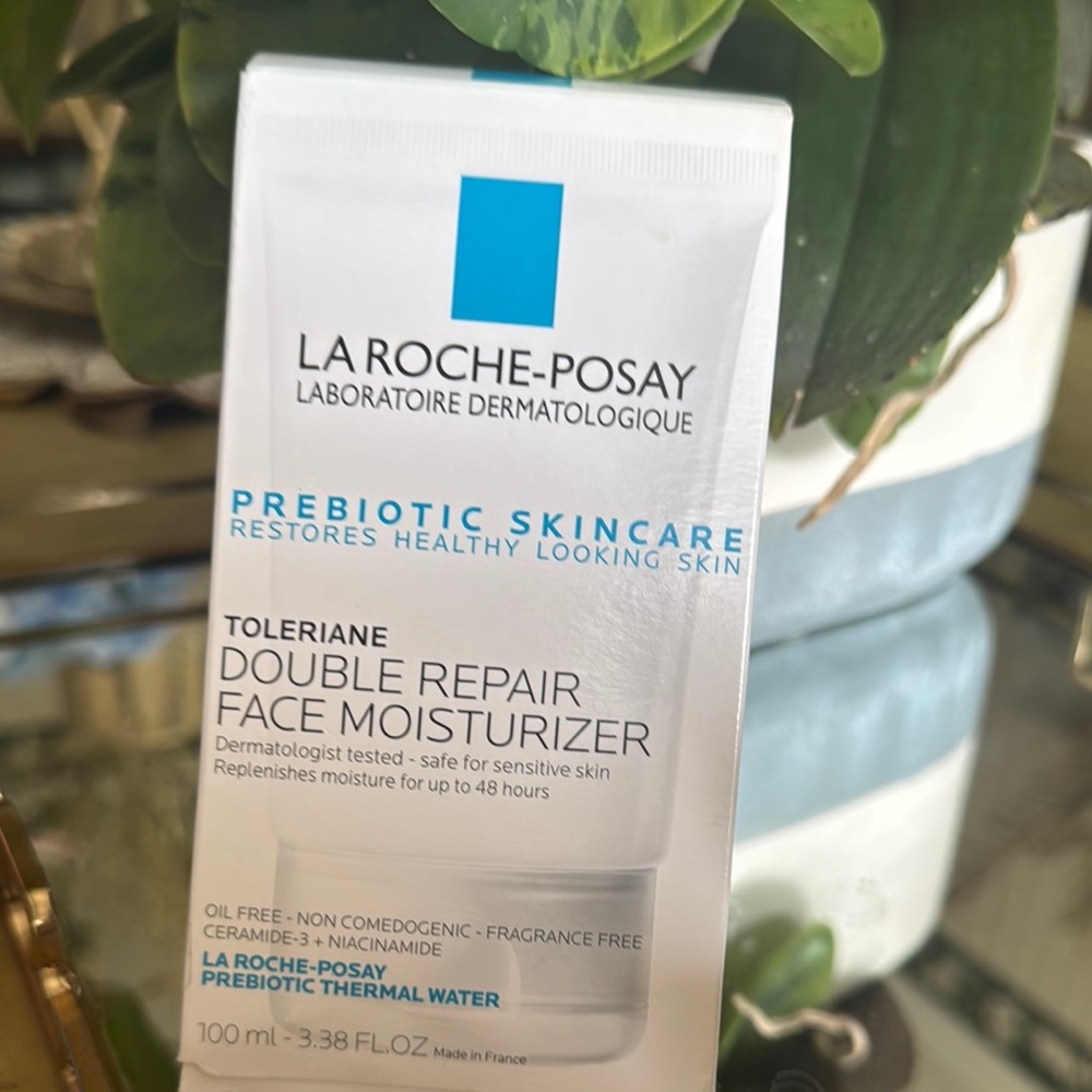 White Skincare Moisturizer